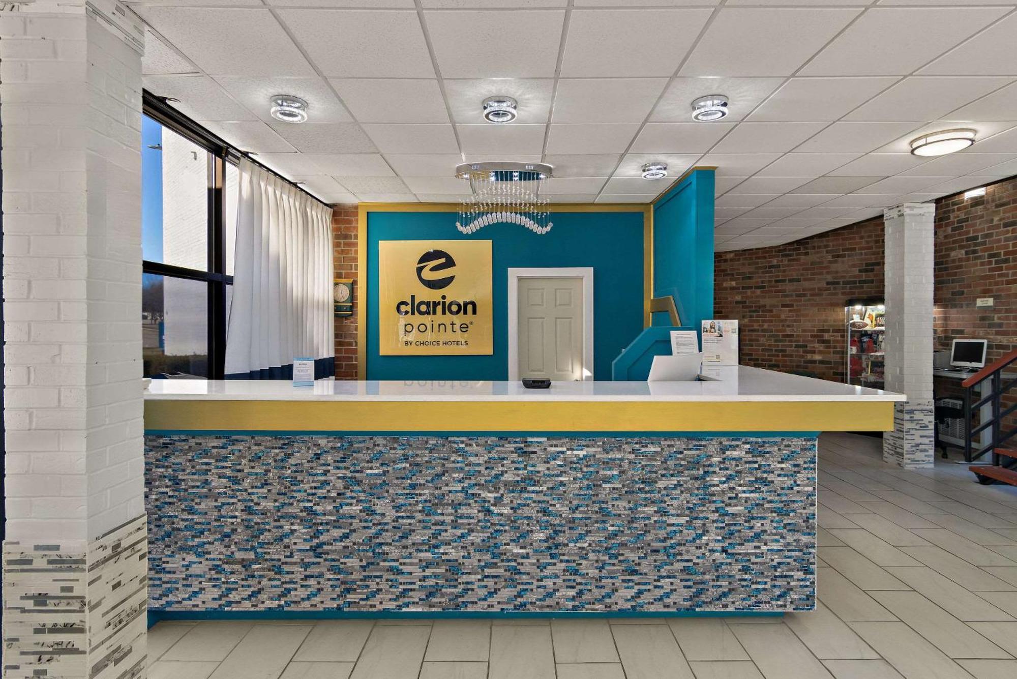 Clarion Pointe Bloomington-Normal Near I-55 And University Exterior foto